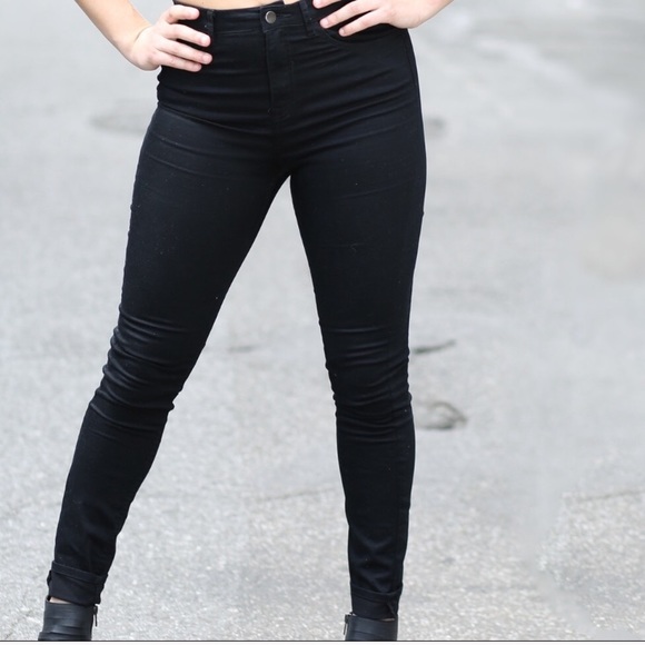 H&M black high waisted skinny jeans - Picture 2 of 3